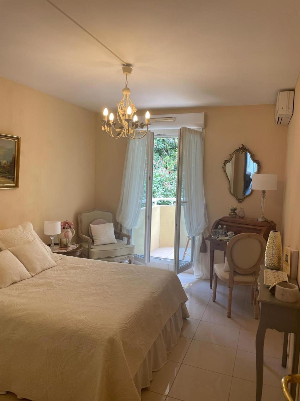 Grace & Breakfast Bed & Breakfast Beausoleil Eksteriør bilde
