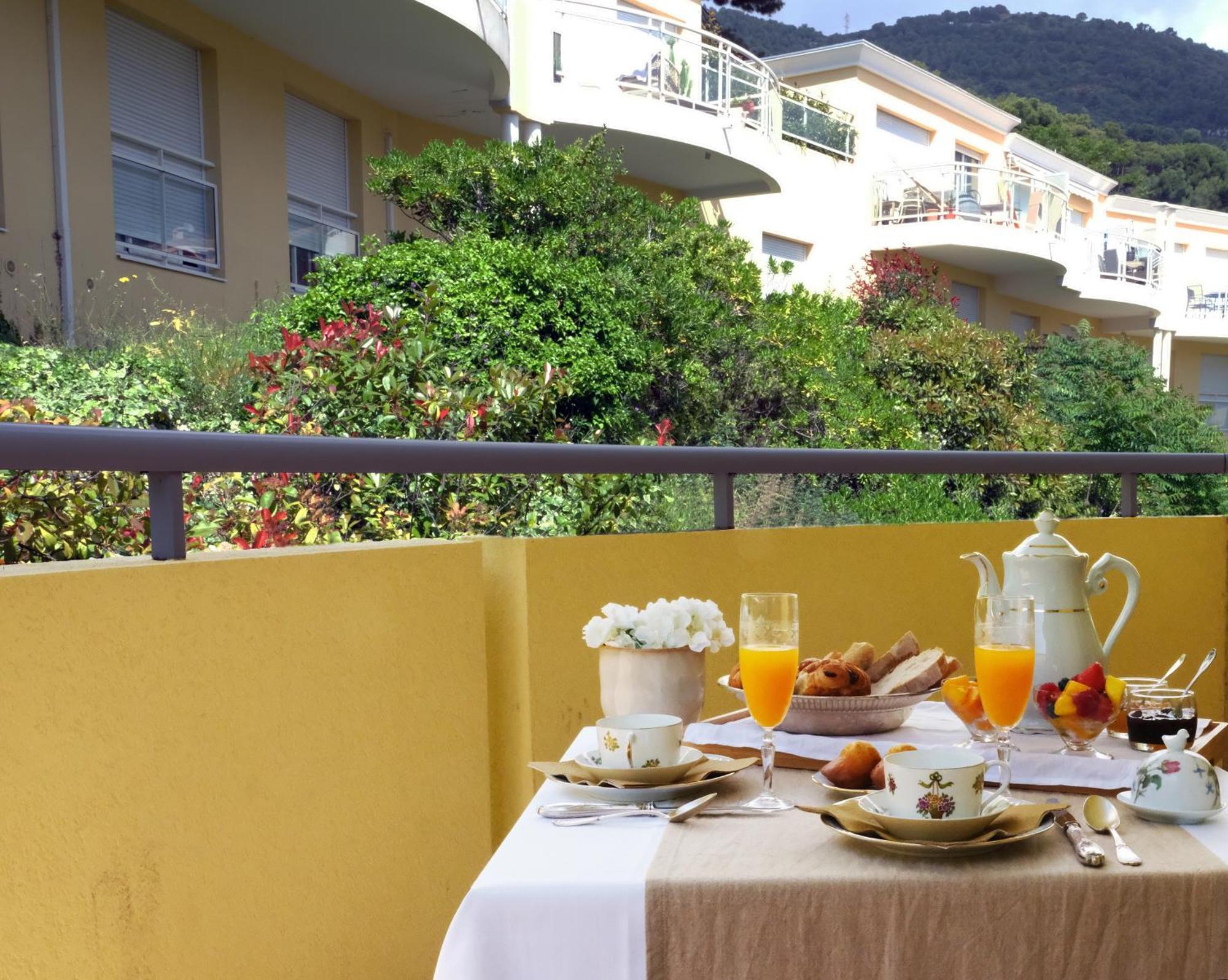 Grace & Breakfast Bed & Breakfast Beausoleil Eksteriør bilde